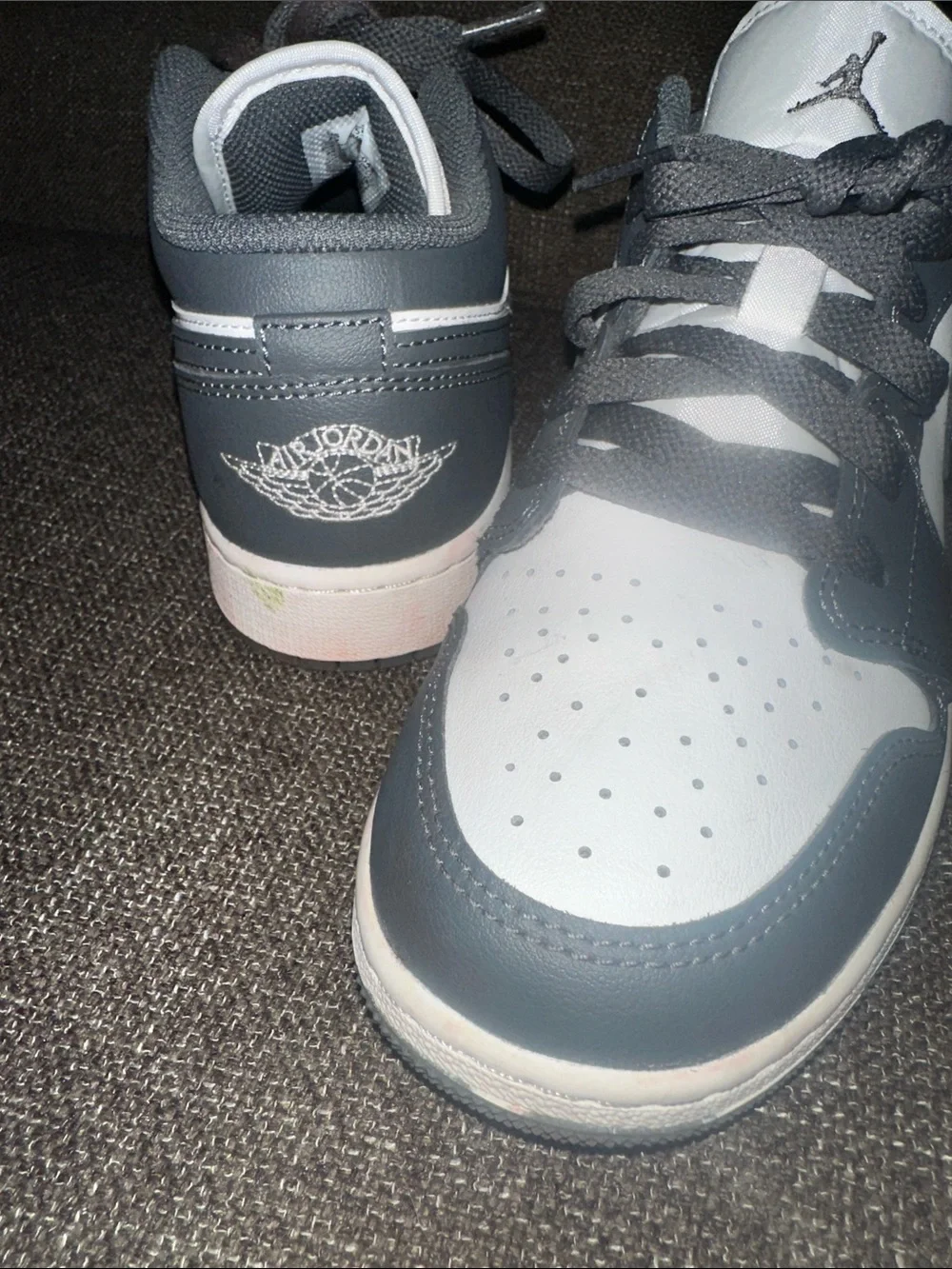Nike Kids Low-Top Sneakers in White and Dark Gray